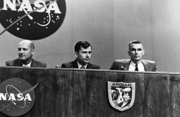 [Apollo 10 crew meet the press]