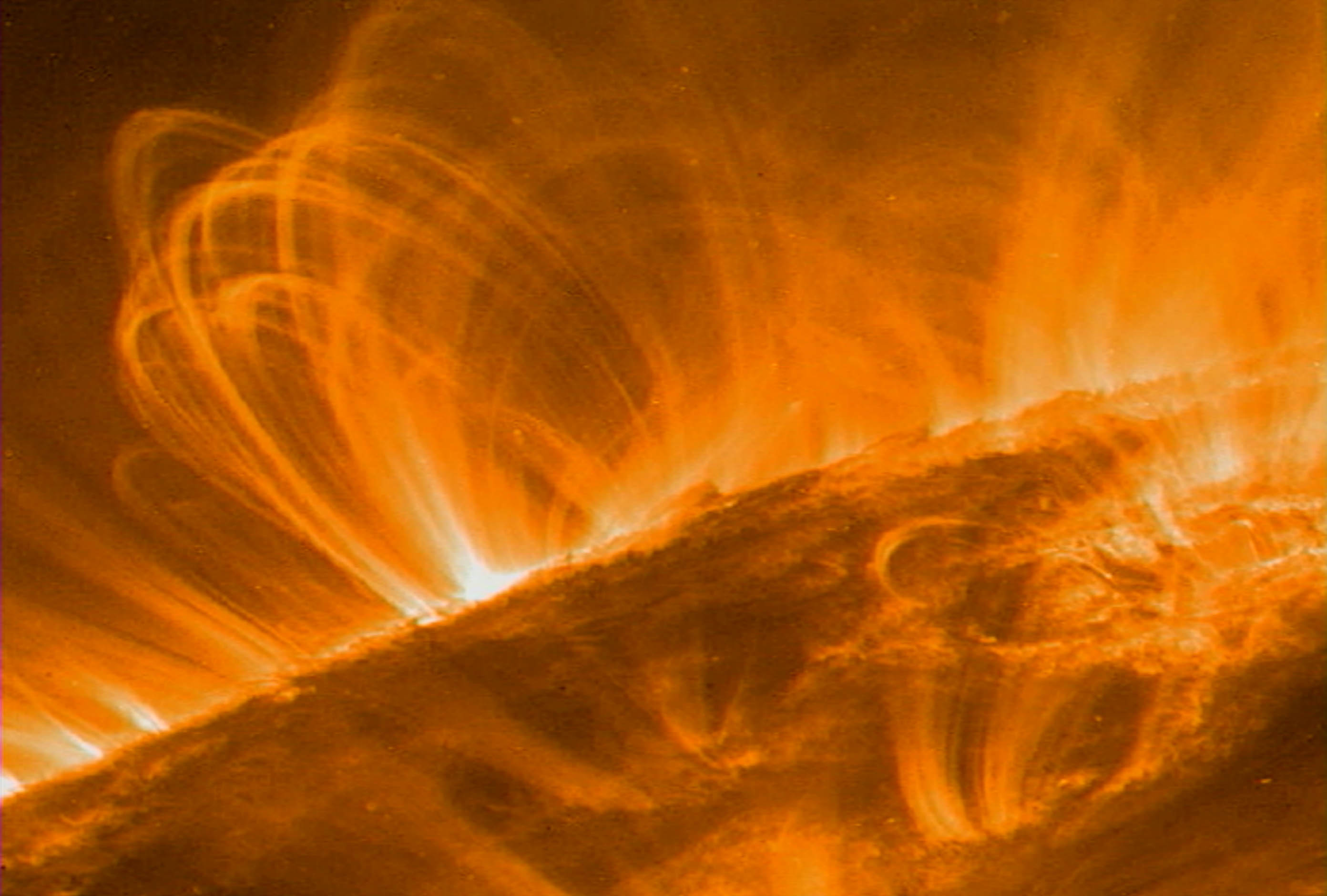 gas of sun corona
